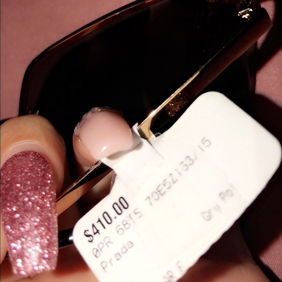 Prada sun glasses - Picture 3 of 4